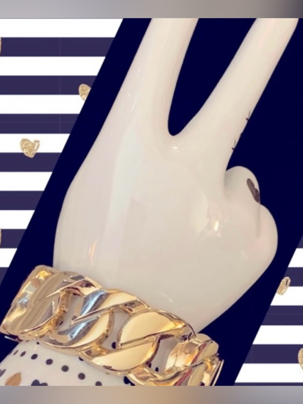 ✅ PRICE FIRM NWT Goldtone Chain Link Hinged Bangle Bracelet